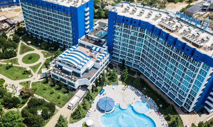 Aquamarine resort spa. Курортный комплекс Аквамарин Севастополь. Аквамарин Резорт и спа Крым. Отель Aquamarine Resort Spa Севастополь. Севастополь Парковая 11 , Аквамарин.